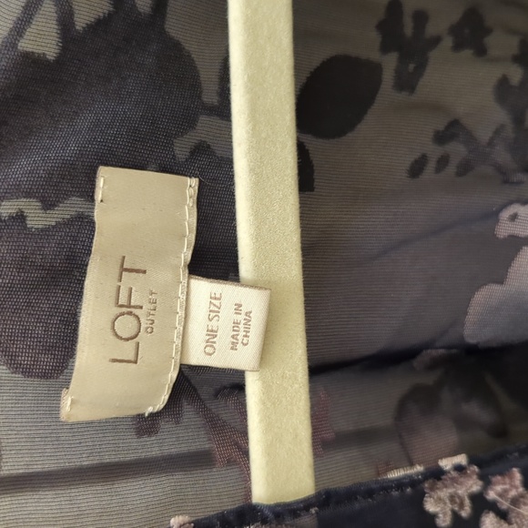 Cover-Up - Picture 3 of 5